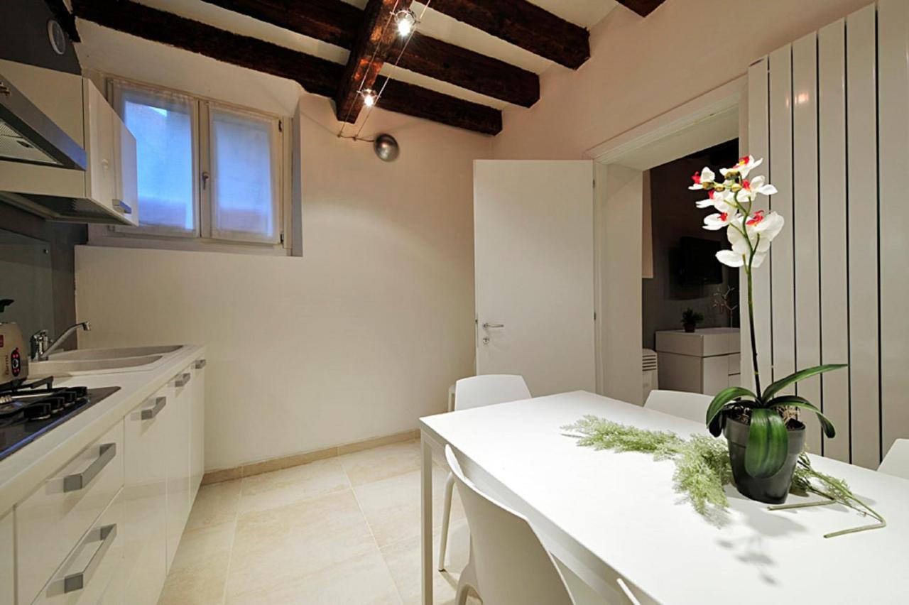 Garden Apartments Венеция Екстериор снимка